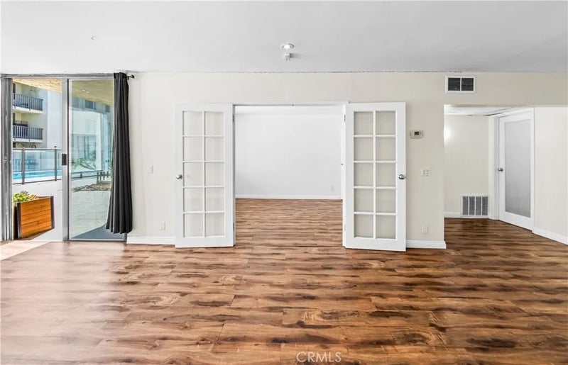 1140 E Ocean Boulevard 124