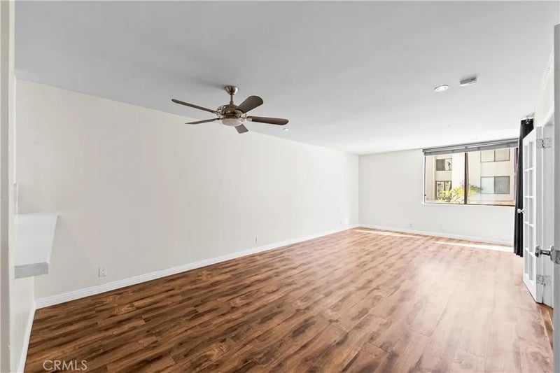 1140 E Ocean Boulevard 124