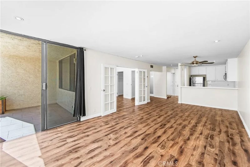 1140 E Ocean Boulevard 124