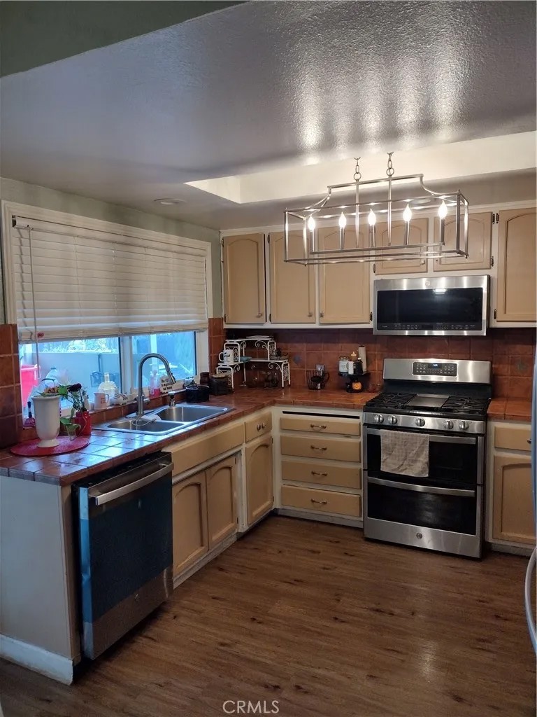 3337 Stacey Court
