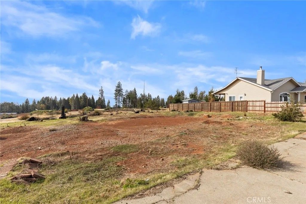 Photo of 6507 Shaw Cir, Magalia, CA 95954 (MLS # SN25247896)
