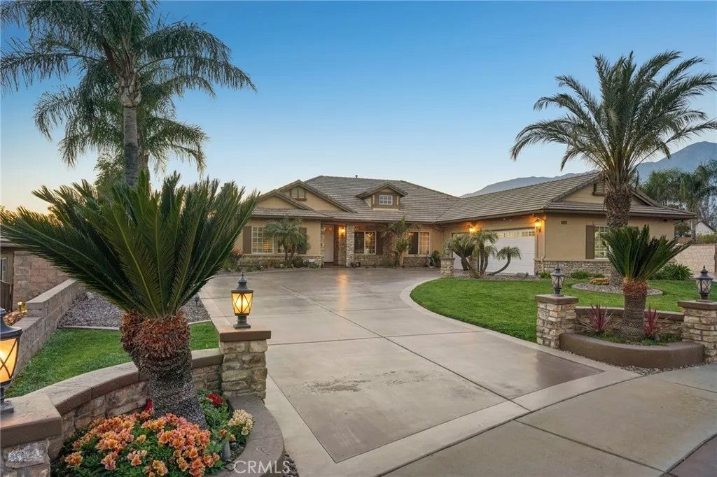 6822 Foxtail Court