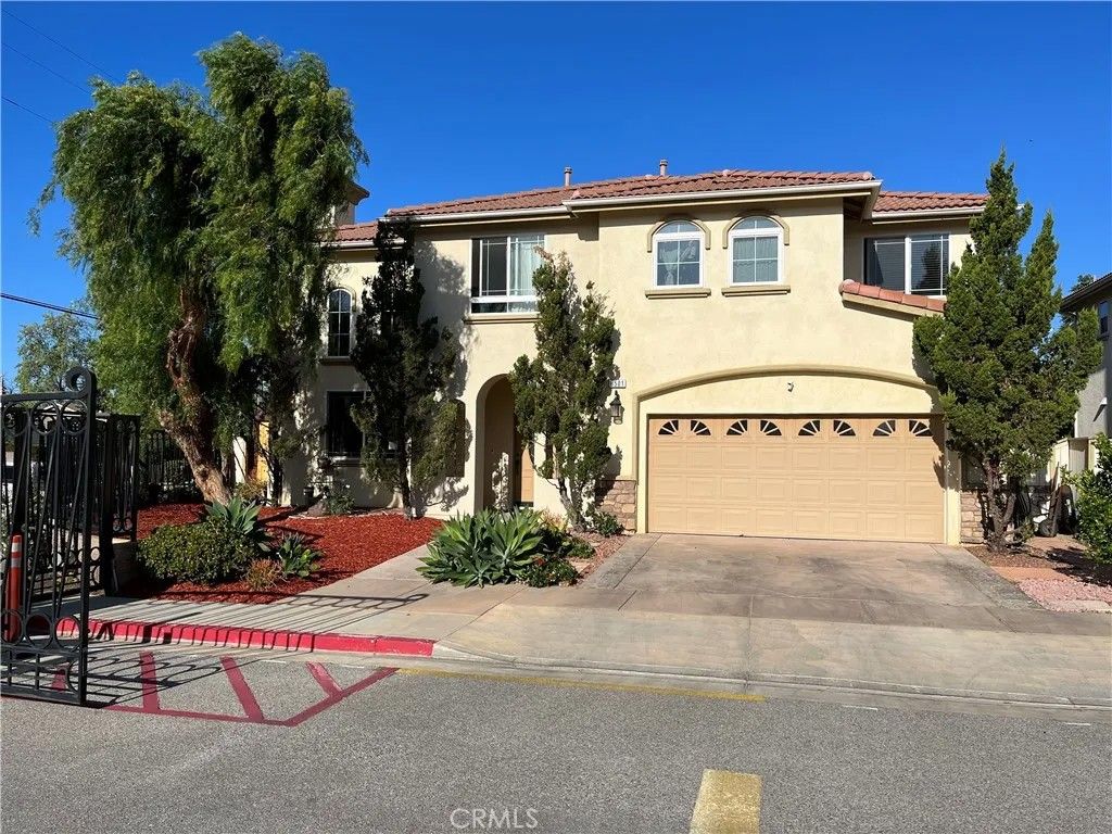 Photo of 8501 Browns Creek, Canoga Park, CA 91304 (MLS # SR25242662)
