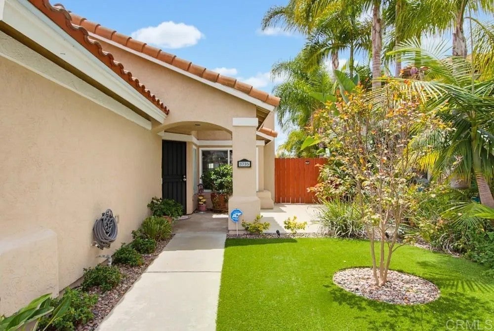 3735 Via Del Rancho