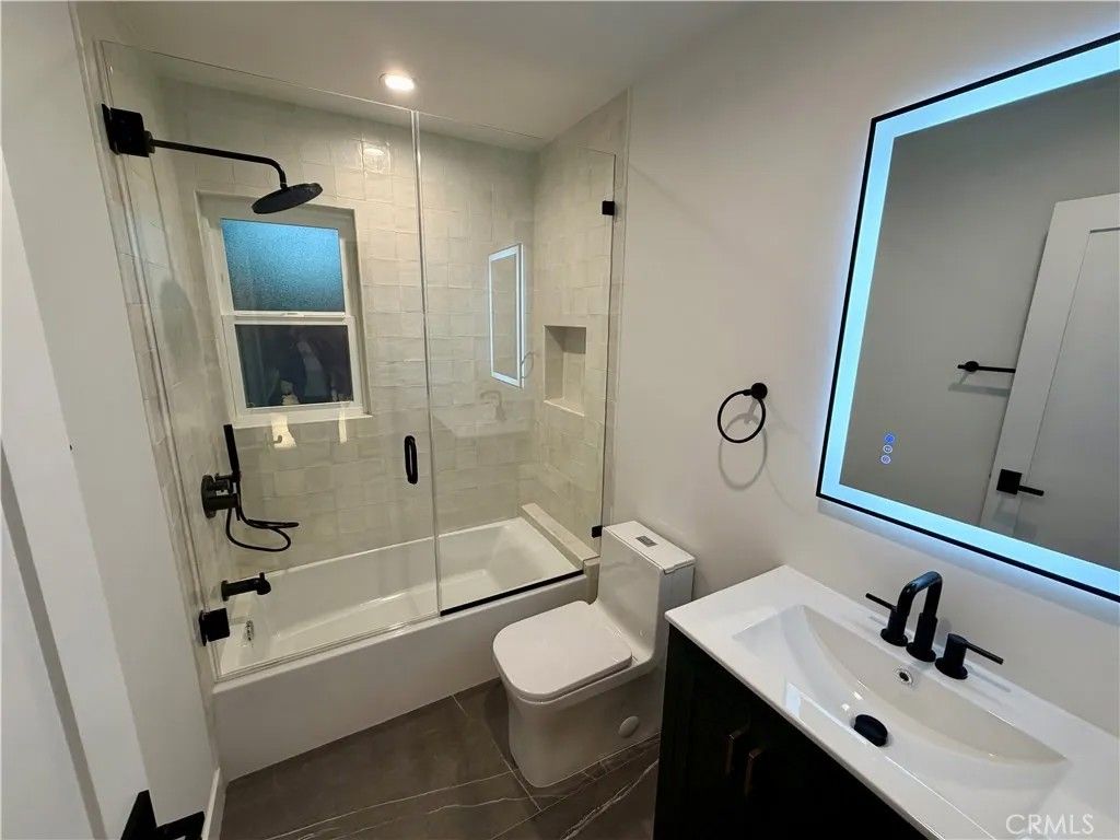 Photo of 8666 Keokuk, Winnetka, CA 91306 (MLS # SR26004620)