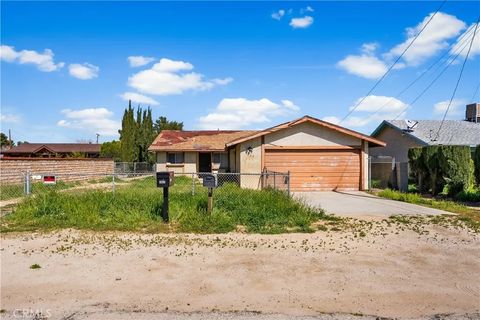 Photo of 4803 W Avenue L6, Lancaster, CA 93536 (MLS # SR26055504)