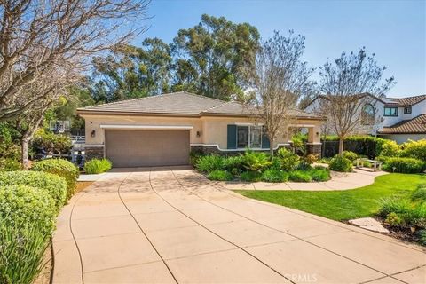Photo of 776 Oak Glade Dr, Fallbrook, CA 92028 (MLS # SW26050595)