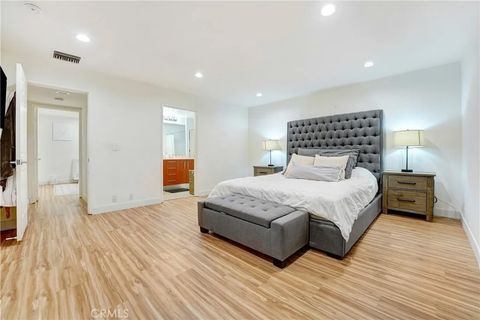 Tiny photo for 18324 Clark St #119, Tarzana, CA 91356 (MLS # SR25227909)