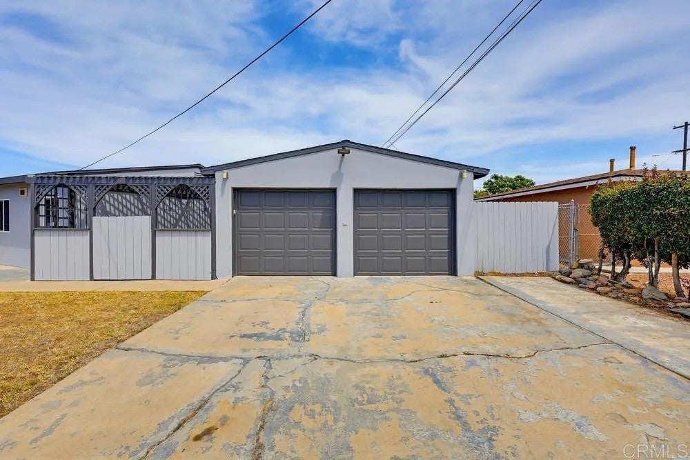 Photo of 855 Jefferson Avenue, Chula Vista, CA 91911 (MLS # PTP2605876)