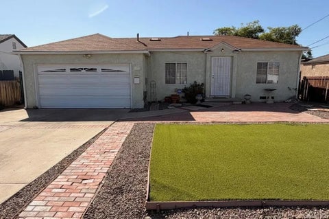 Photo of 122 Elder Avenue, Chula Vista, CA 91910 (MLS # NDP2609622)