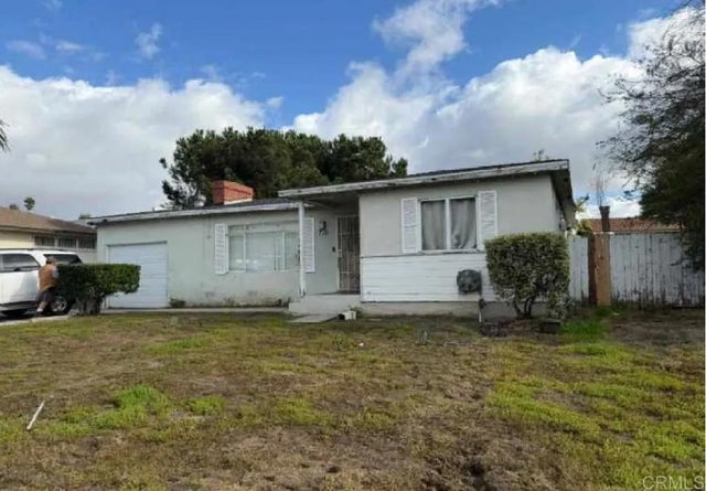 710 Civic Center Drive, Vista