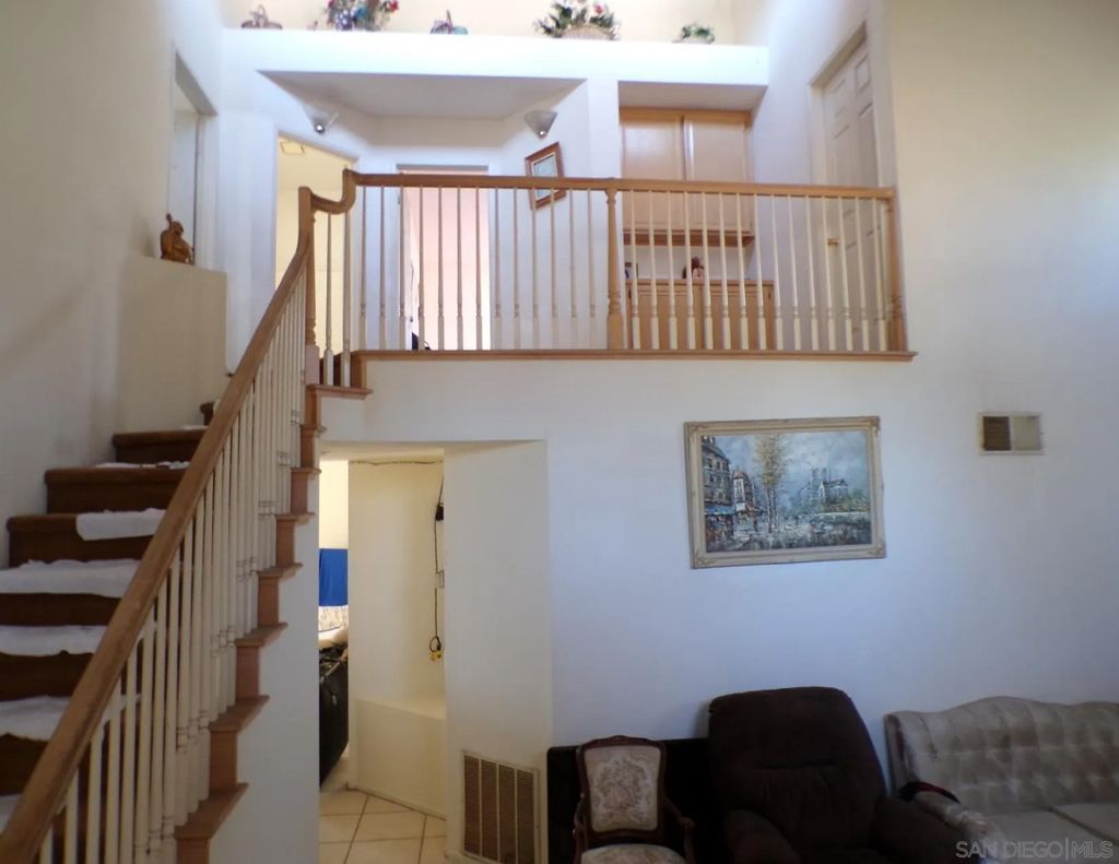 Photo of 1501 Corte Capriana, Escondido, CA 92026 (MLS # 250044967)