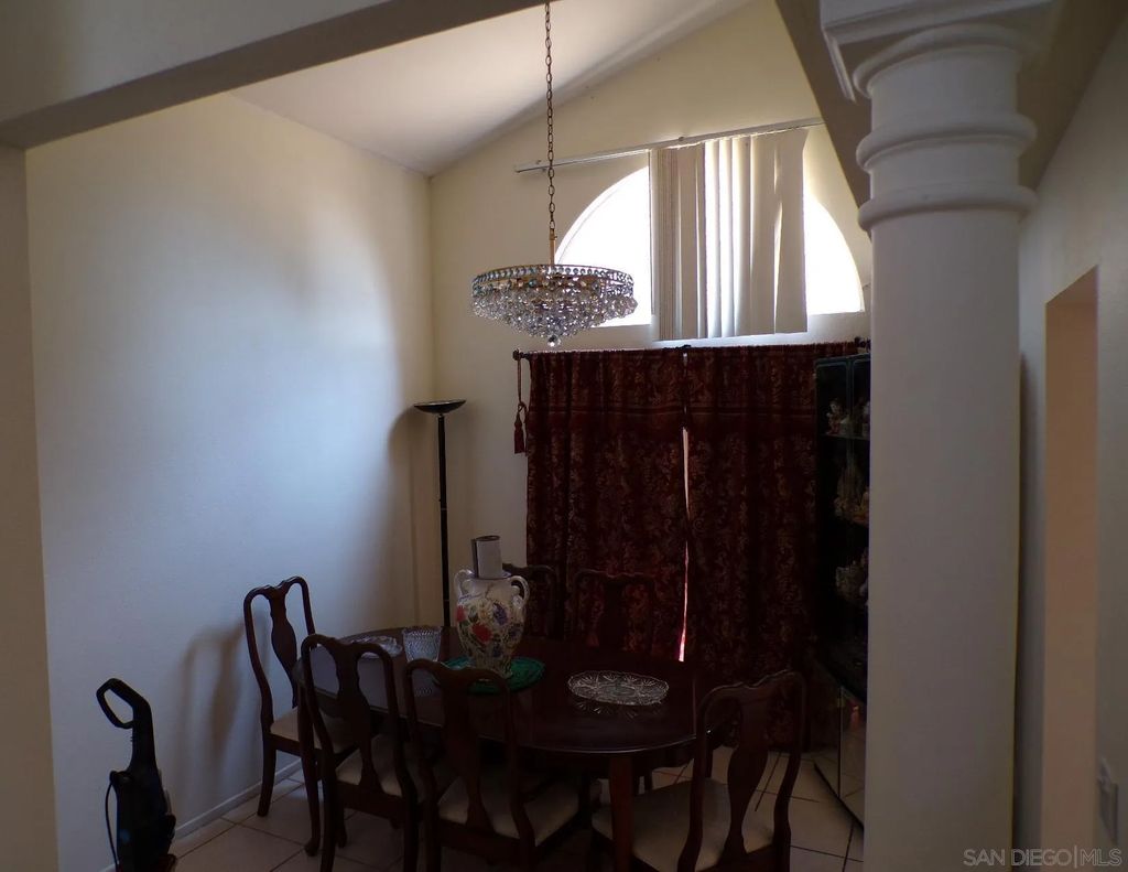 Photo of 1501 Corte Capriana, Escondido, CA 92026 (MLS # 250044967)