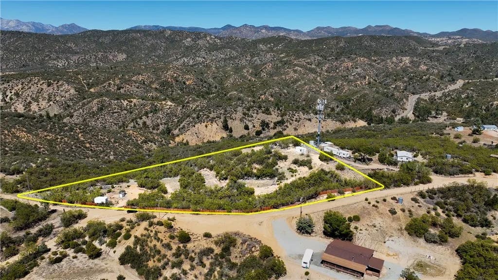 Photo of 59702 Table Mountain Truck Trl, Anza, CA 92539 (MLS # SW25081703)