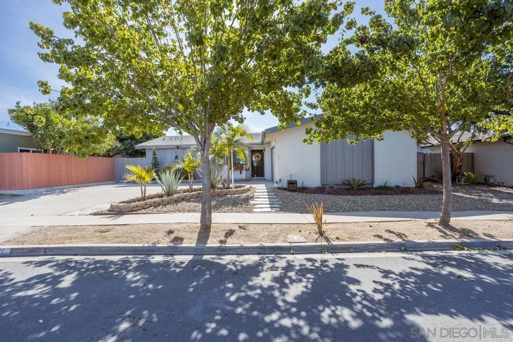 Photo of 8511 Fensmuir St, San Diego, CA 92123 (MLS # 260008139)