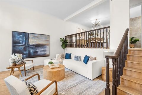 6201 Shoup 67 Woodland Hills CA 91367