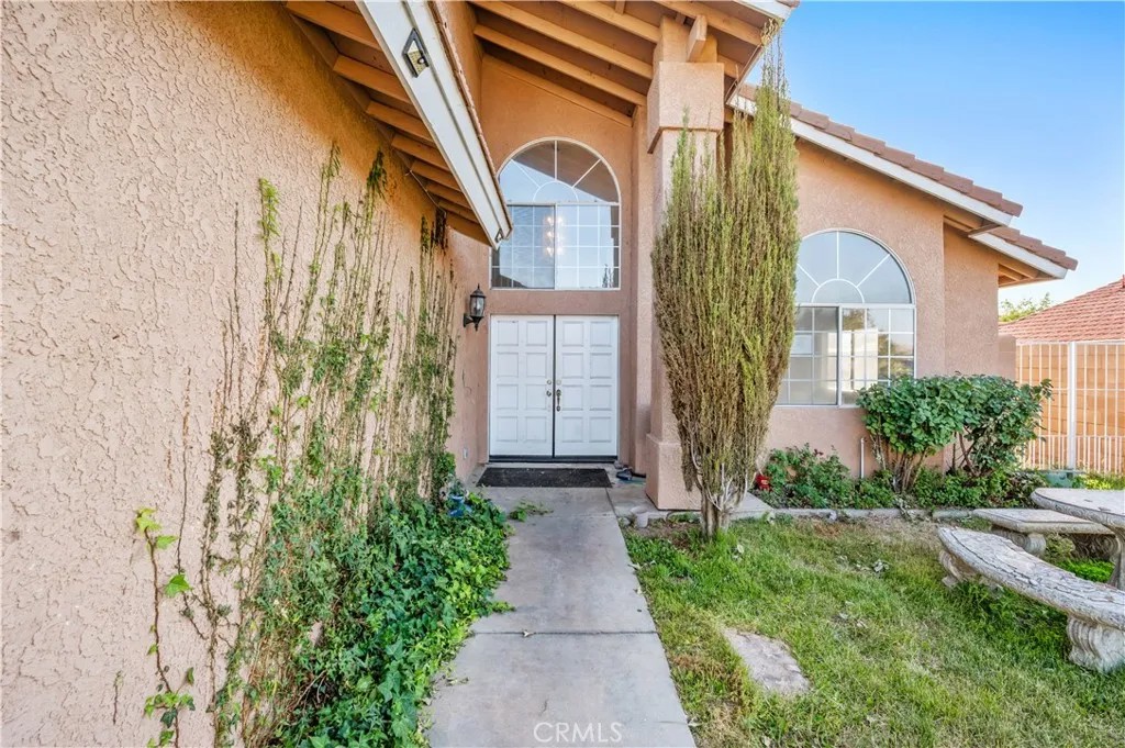 13830 Hidden Valley