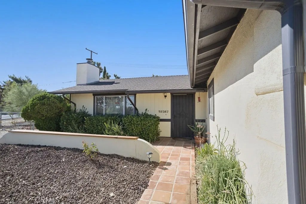 56347 Tamarisk Court