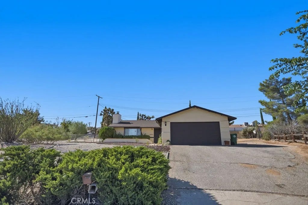 56347 Tamarisk Court