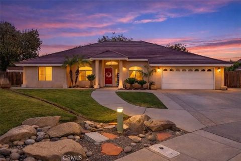 594 Diana Court Hanford CA 93230