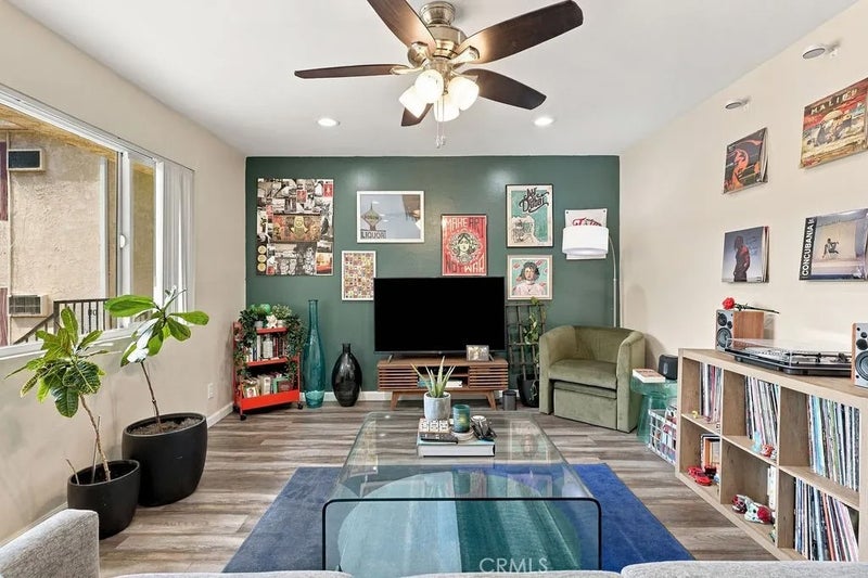 8800 Cedros Avenue 108