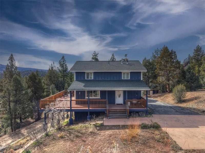 1051 Mound