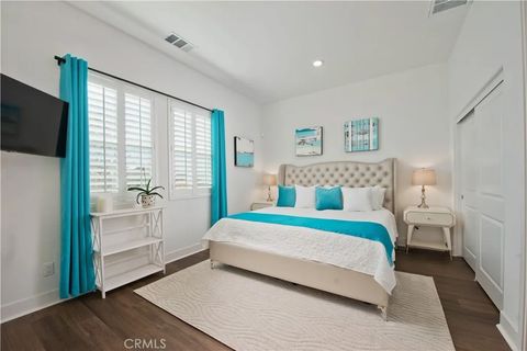 Tiny photo for 29595 Paseo Guijarro, Valencia, CA 91354 (MLS # SR25245299)