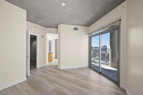 Tiny photo for 801 Ash St #1701, San Diego, CA 92101 (MLS # 250038801)