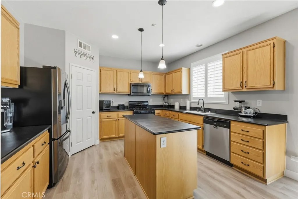 7253 Myrtle