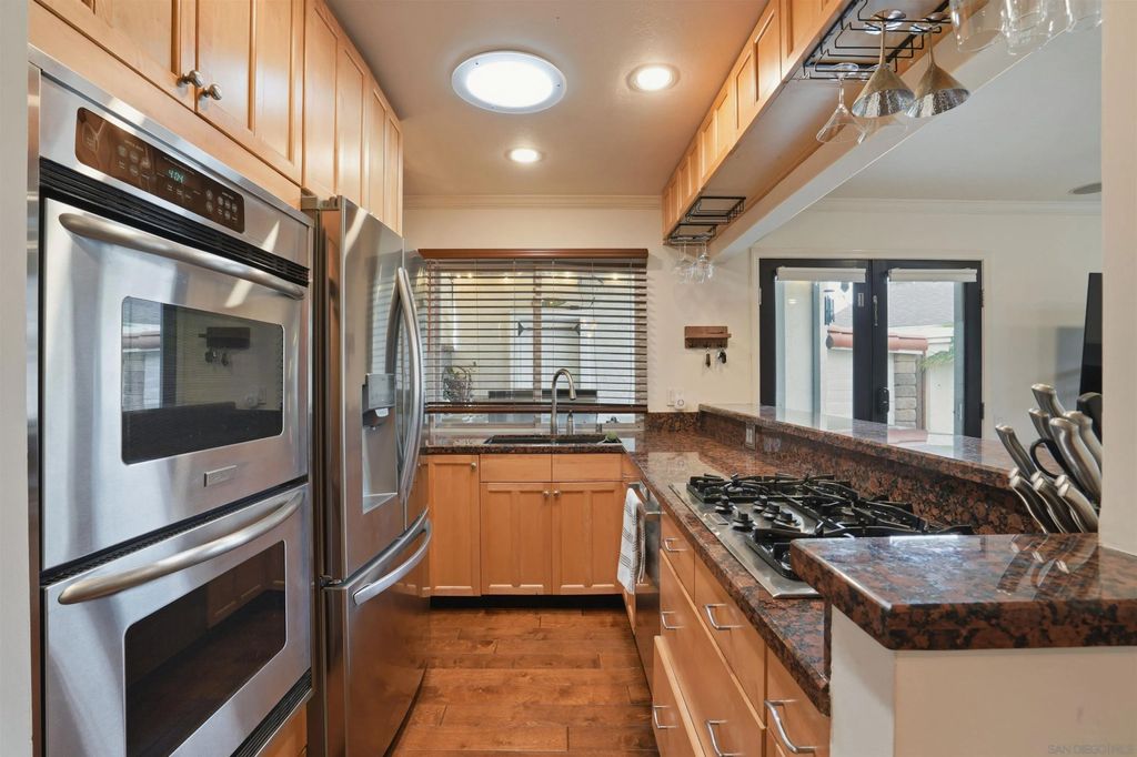 Photo of 811 Caminito Del Sol, Carlsbad, CA 92011 (MLS # 250043864)