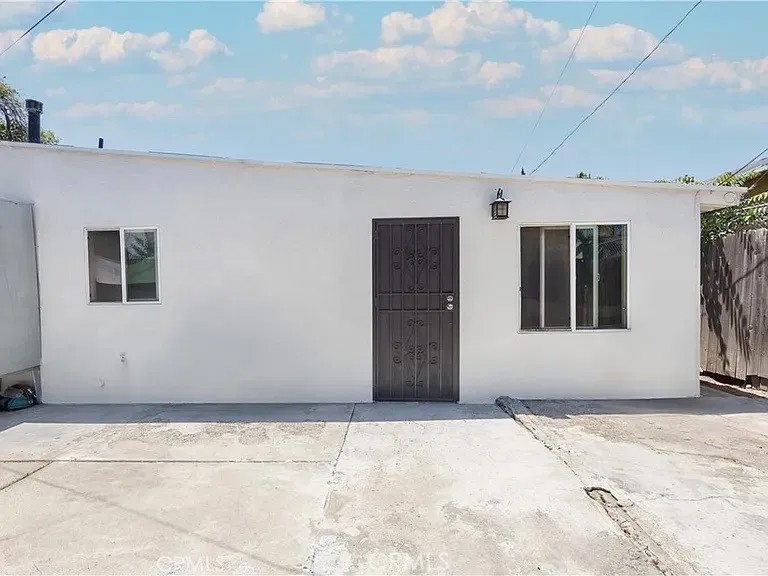 2133 E Lucien Street