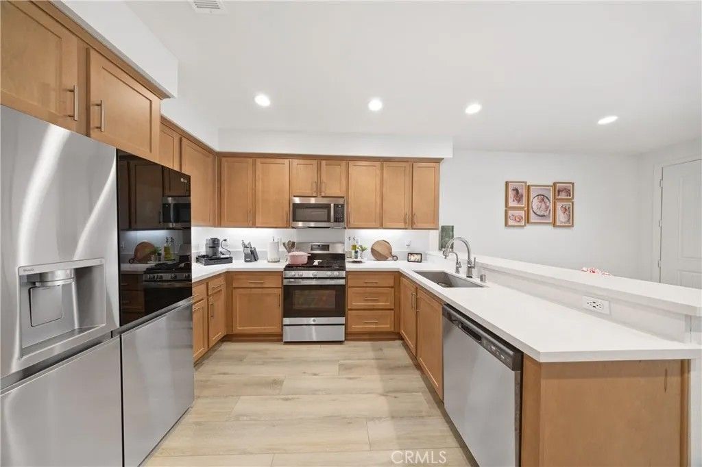 Photo of 39422 Corvina Ln, Temecula, CA 92591 (MLS # SW26095580)