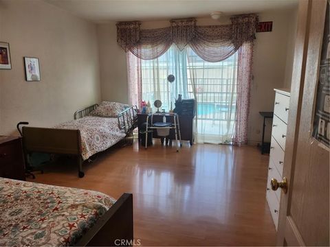 18725 Schoenborn Street Northridge CA 91324