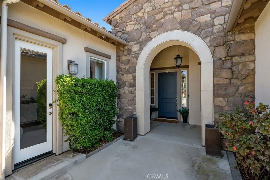 1709 Louise Lane
