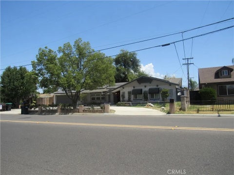 Photo of 26700 Girard Street, Hemet, CA 92544 (MLS # IV26168893)