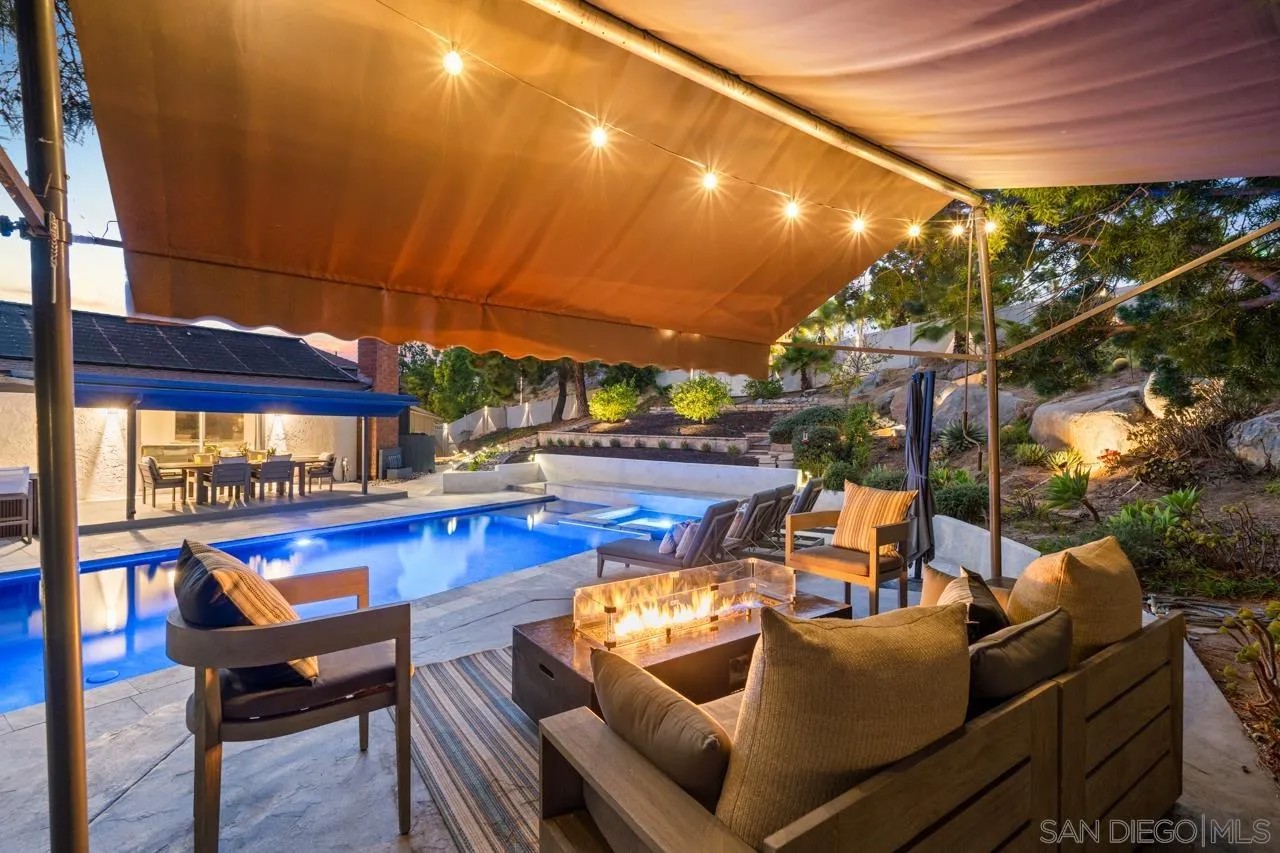 905 Vista Del Monte Way