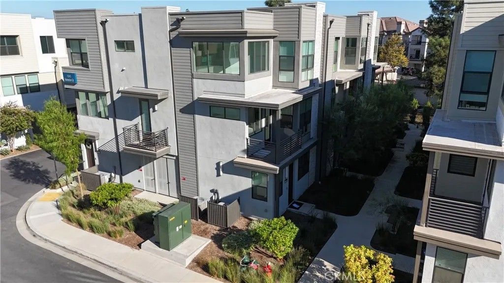 Photo of 11053 Momentum Dr, Rancho Cucamonga, CA 91730 (MLS # WS25267178)