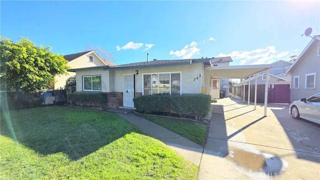 Photo of 742 E F Street #Front, Ontario, CA 91764 (MLS # TR25281475)