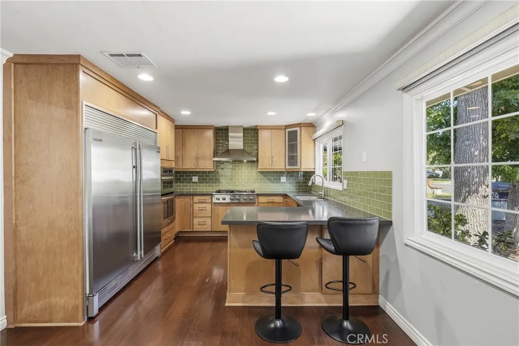 18 W Rodell Place