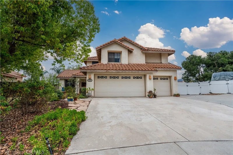22895 Kuna Court