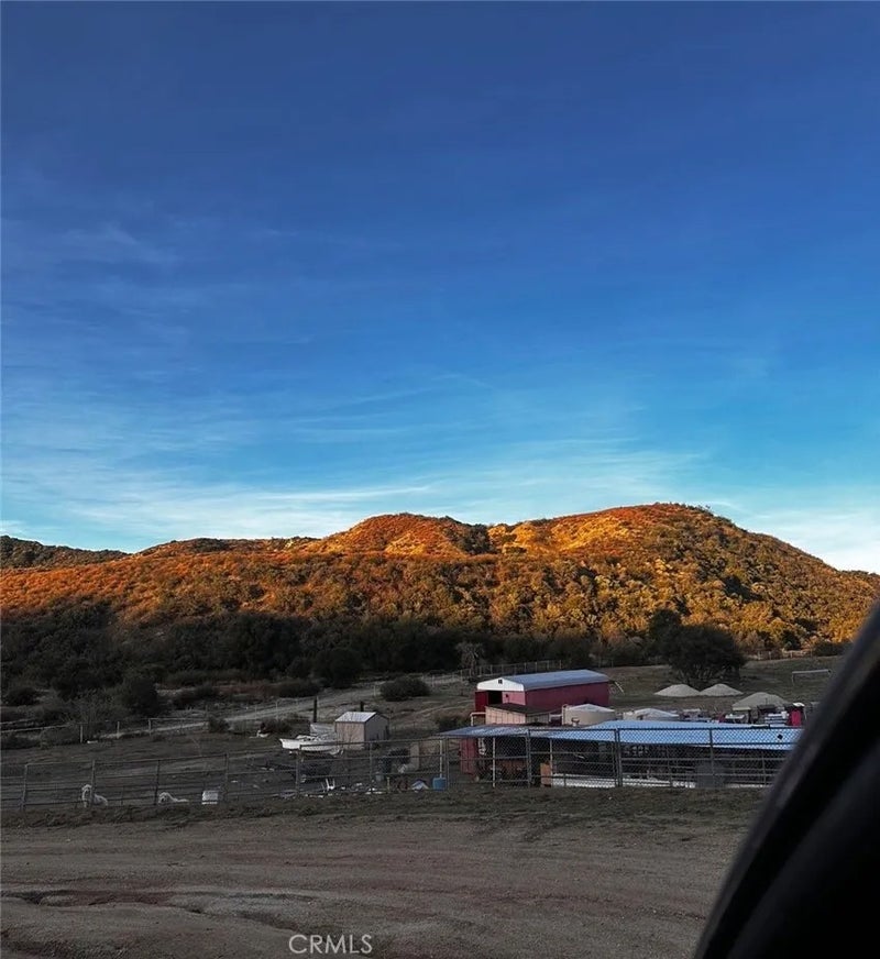 9895 Mias Canyon