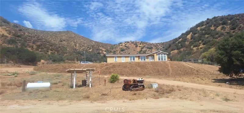 9895 Mias Canyon