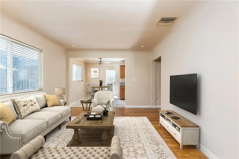 5623 Gracewood