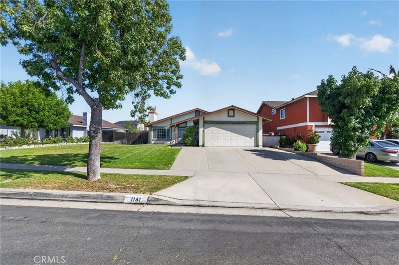 1141 Fallbrook Drive