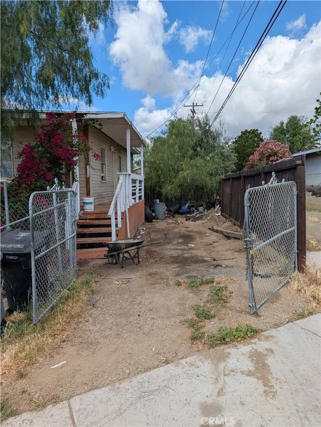 Photo of 1001 W Heald Ave, Lake Elsinore, CA 92530 (MLS # CV26079270)