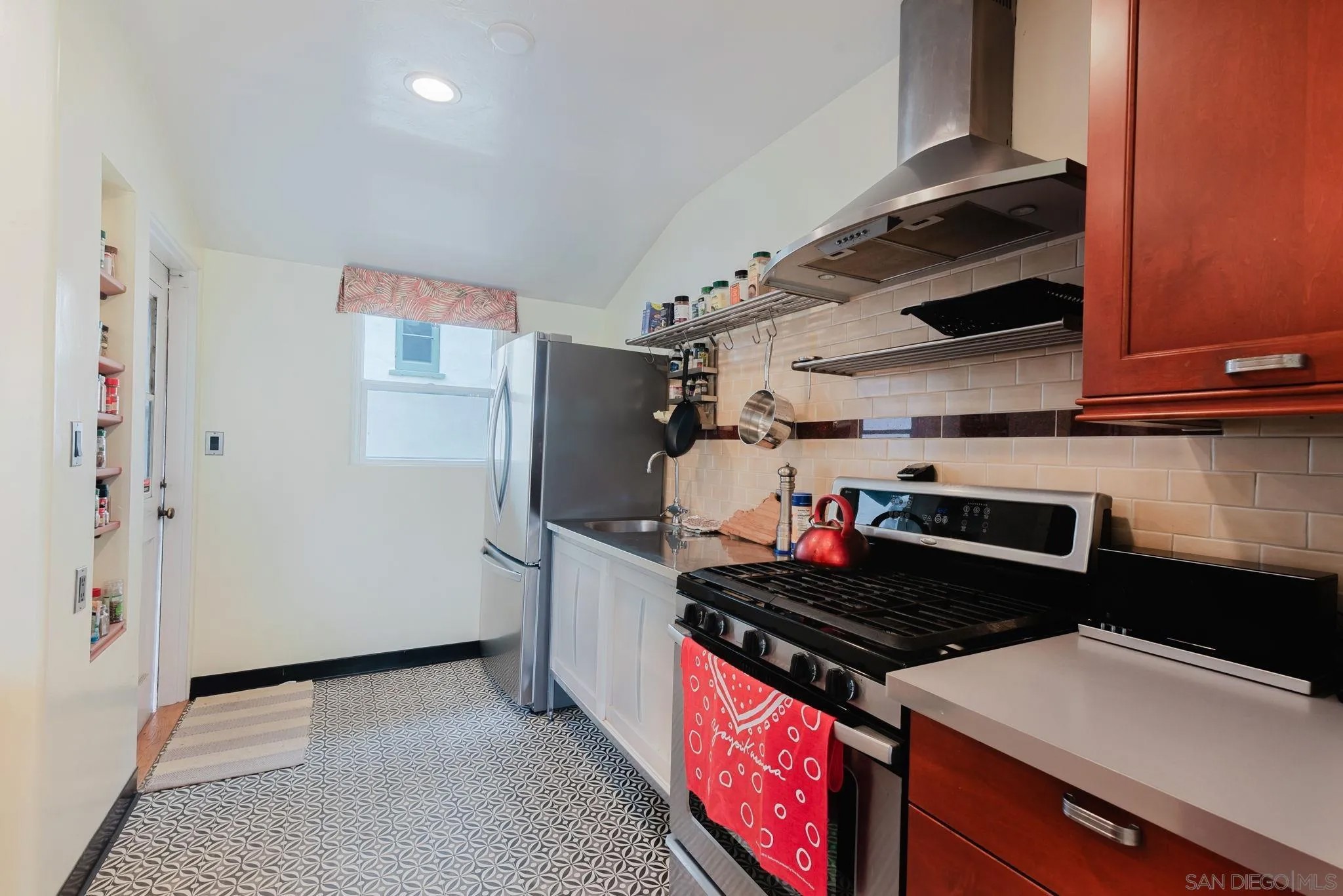 4575 Alice St.