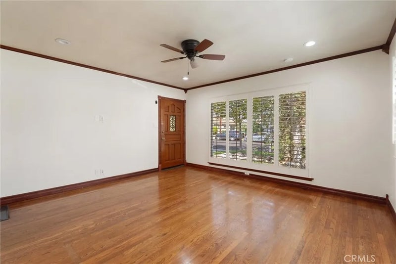 16221 Grand