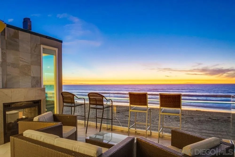 3391 Ocean Front Walk D