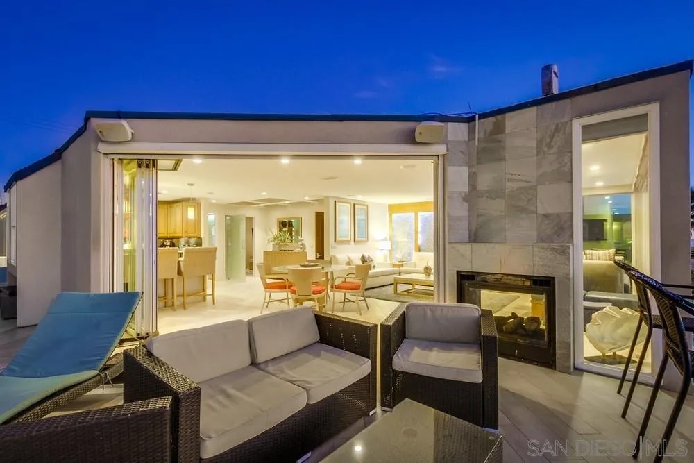 3391 Ocean Front Walk D