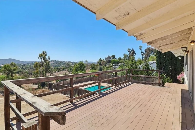 3158 Mary Ln
